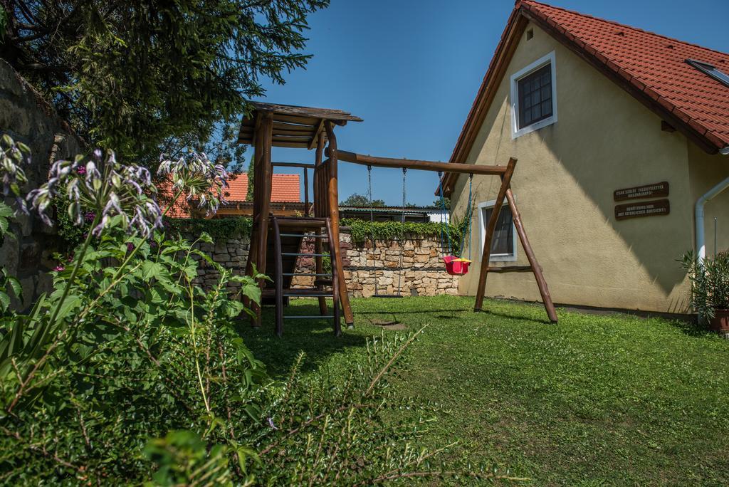 Topáz Apartmanházak Balatongyörök Exterior foto