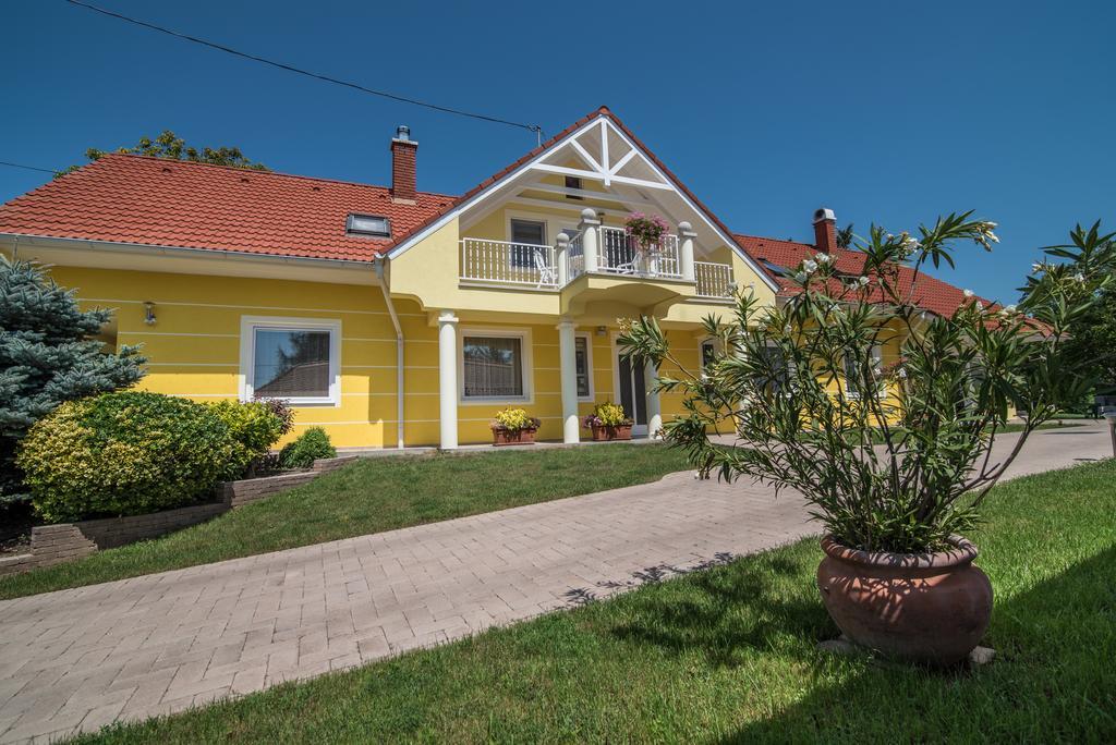 Topáz Apartmanházak Balatongyörök Exterior foto