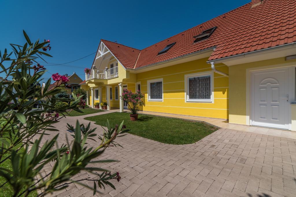 Topáz Apartmanházak Balatongyörök Exterior foto